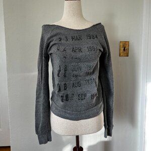 Off-the-Shoulder Graphic Sweatshirt – Size S